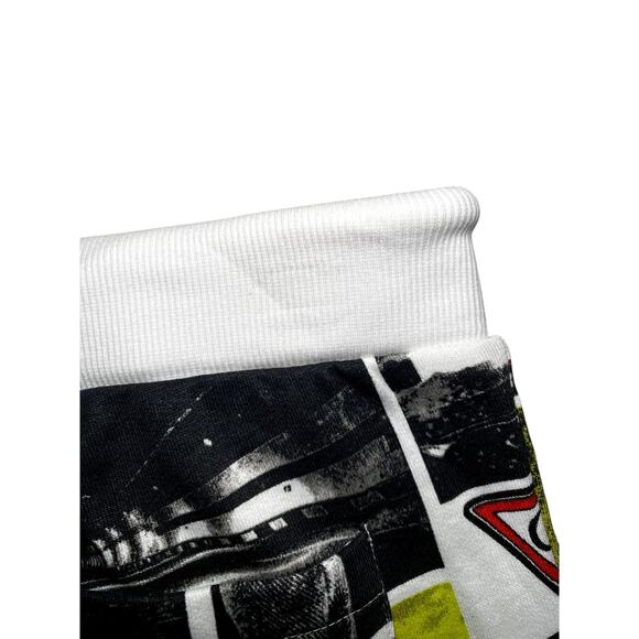 GUESS size 18 boys - drawstring graphic print sweat shorts - Picture 5 of 8